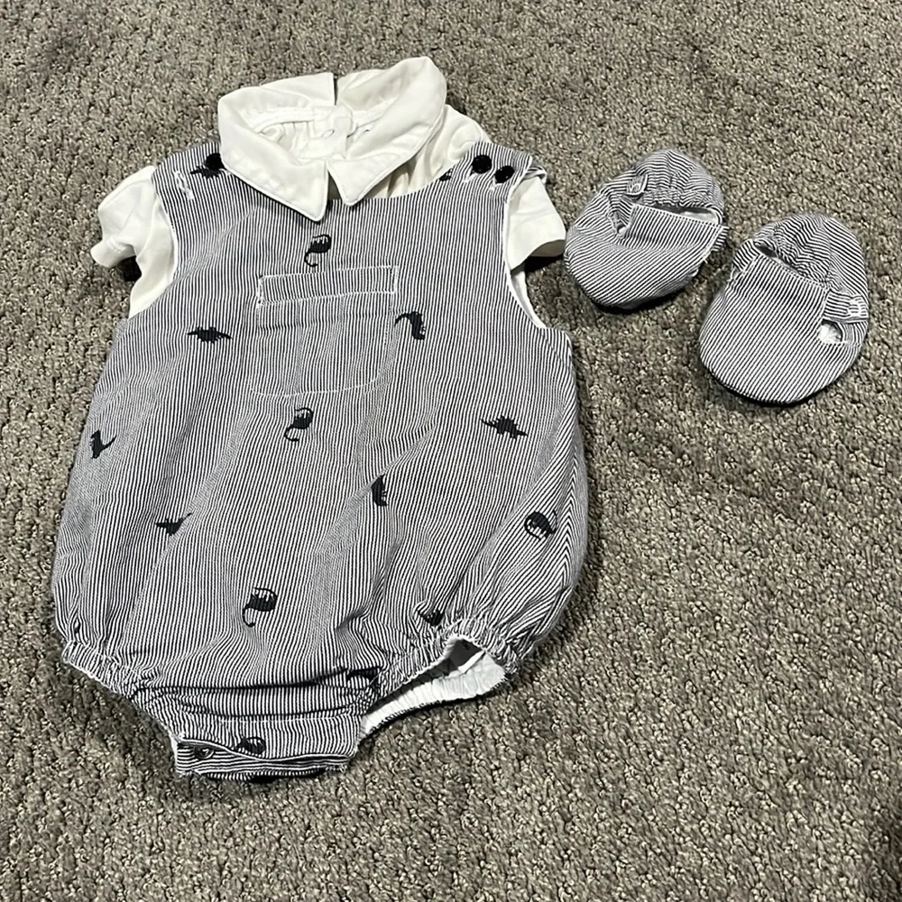Tommy Bahama Dinosaur Romper 3-6M set - Picture 1 of 4